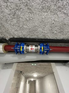 Canalisation de chauffage coupée avant installation du désemboueur à Valence