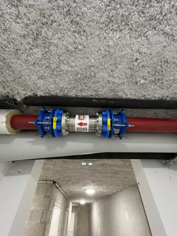 Canalisation de chauffage coupée avant installation du désemboueur à Valence